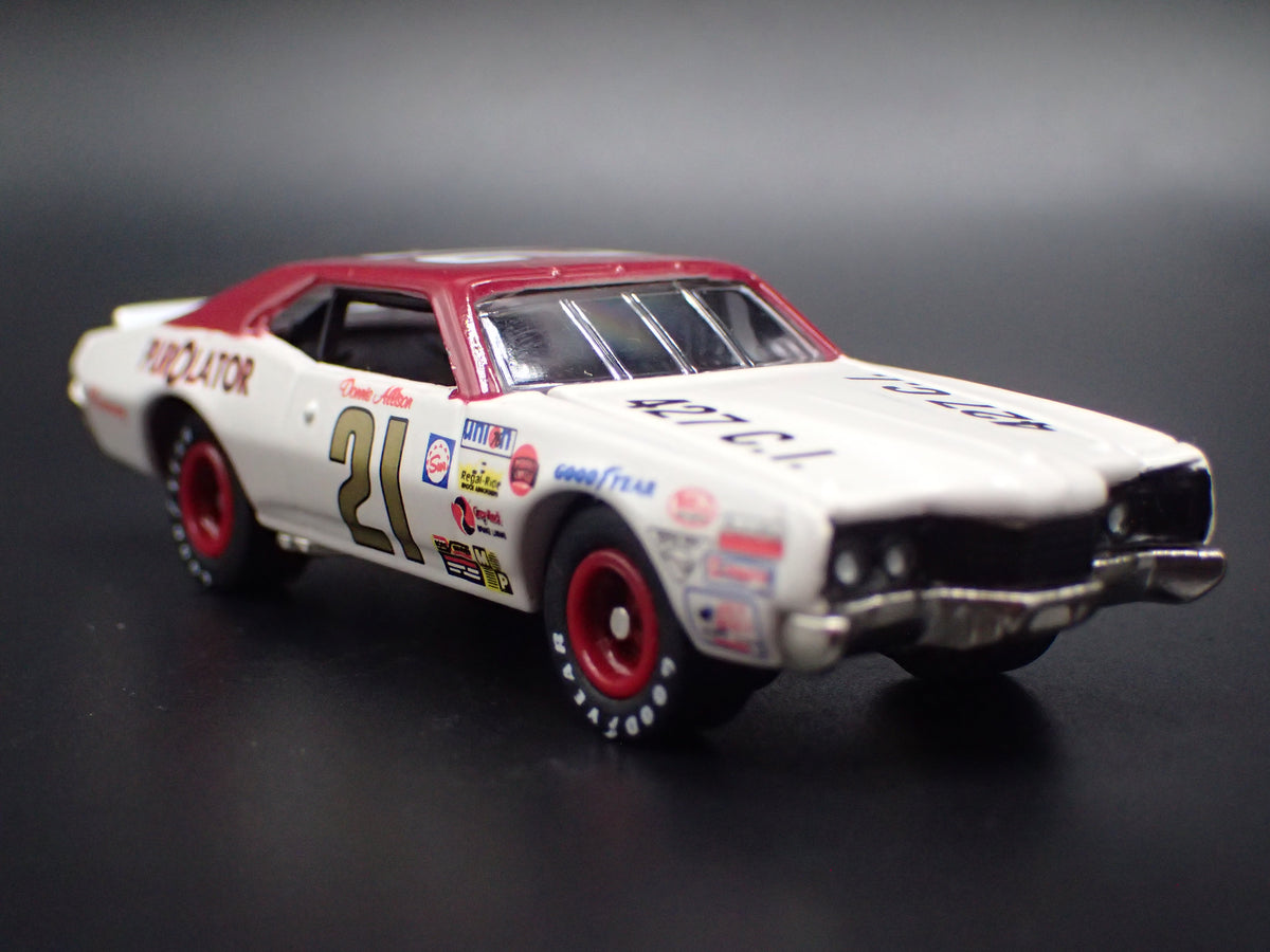 1971 71 MERCURY CYCLONE #21 DONNIE ALLISON NASCAR 1/64 SCALE DIECAST MODEL CAR