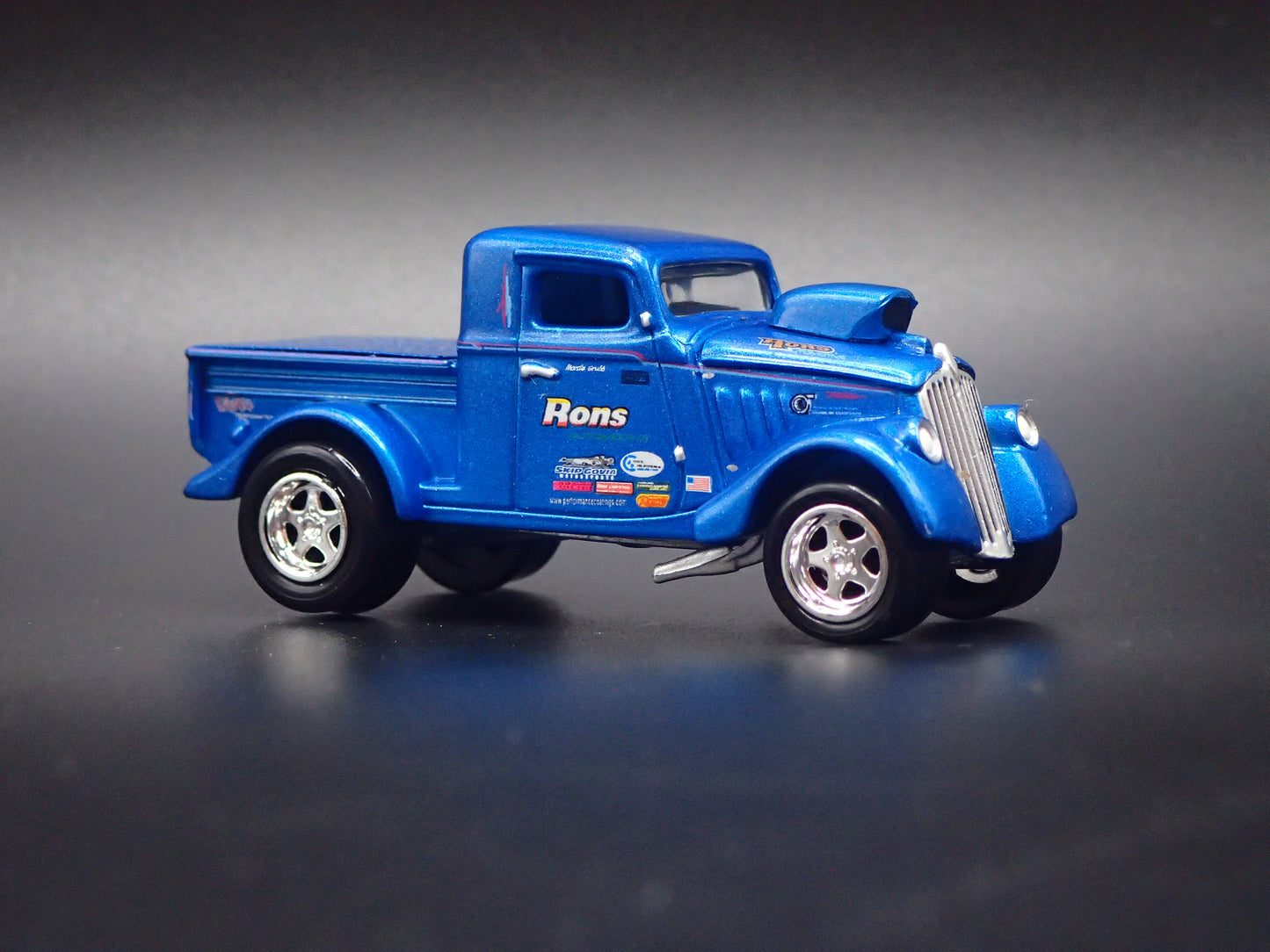 1933 33 WILLYS PICKUP GASSER NHRA 1:64 SCALE COLLECTIBLE DIECAST MODEL CAR