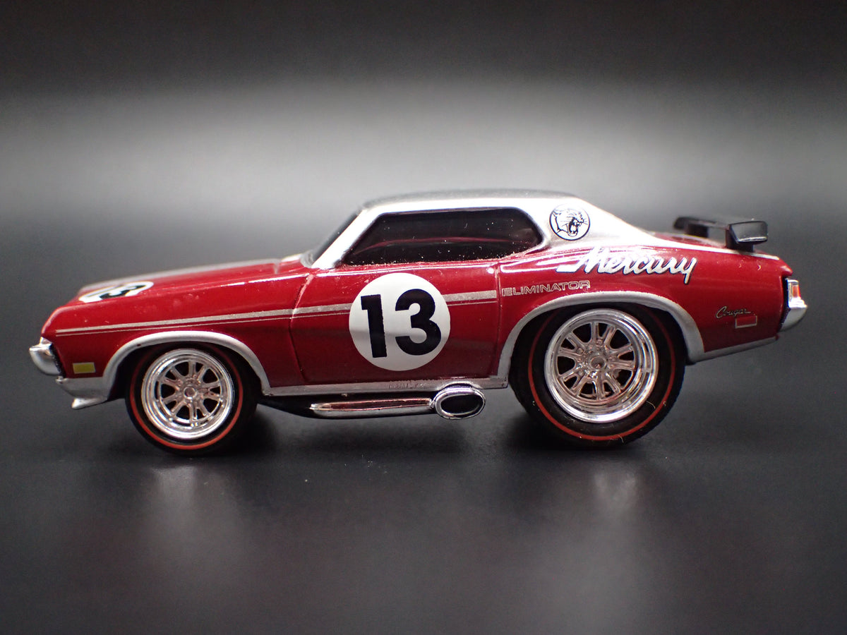 1969 69 MERC MERCURY COUGAR BURGUNDY 1:64 SCALE COLLECTIBLE DIECAST MODEL CAR