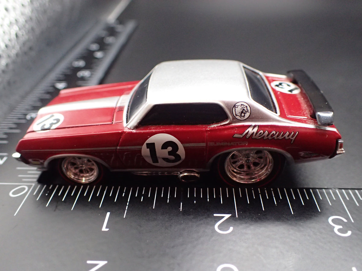 1969 69 MERC MERCURY COUGAR BURGUNDY 1:64 SCALE COLLECTIBLE DIECAST MODEL CAR