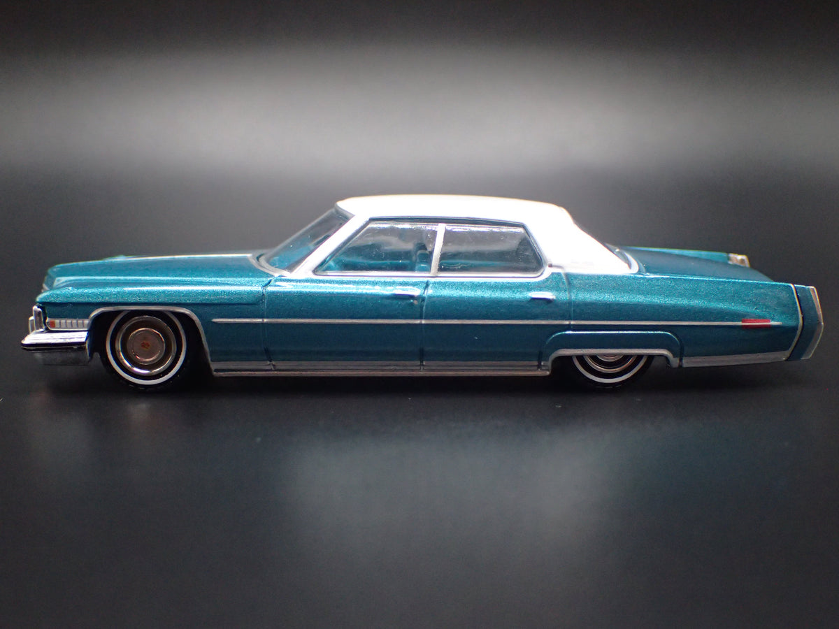 1973 73 CADILLAC CADDY COUPE DEVILLE TEAL 1:64 SCALE DIORAMA DIECAST MODEL CAR