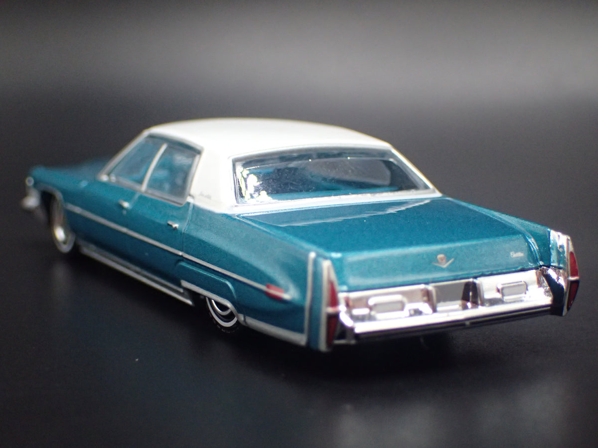 1973 73 CADILLAC CADDY COUPE DEVILLE TEAL 1:64 SCALE DIORAMA DIECAST MODEL CAR