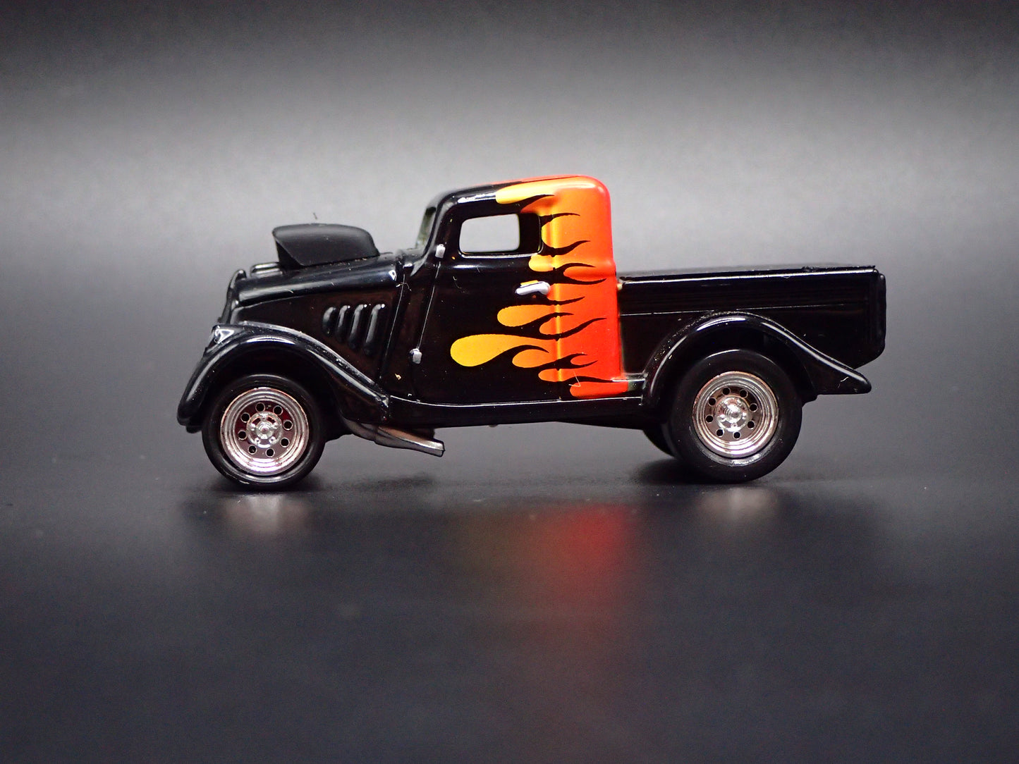 1933 33 WILLYS PICKUP GASSER NHRA 1:64 SCALE COLLECTIBLE DIECAST MODEL CAR