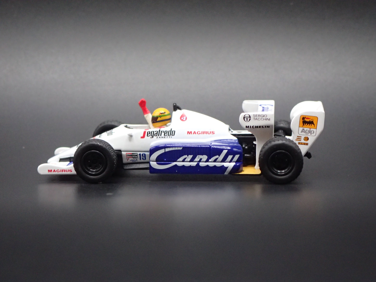 TOLEMAN TG184 #19 1984 MONACO SENNA VINTAGE F1 RACING 1:64 SCALE DIECAST MODEL CAR