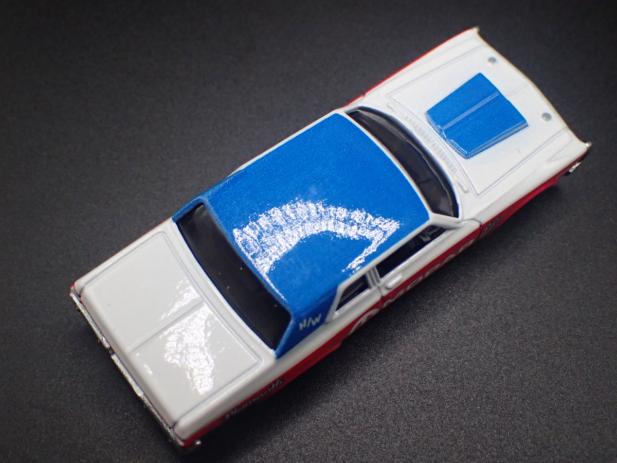 1963 63 PLYMOUTH BELVEDERE 426 WEDGE 1:64 SCALE DIORAMA DIECAST MODEL CAR