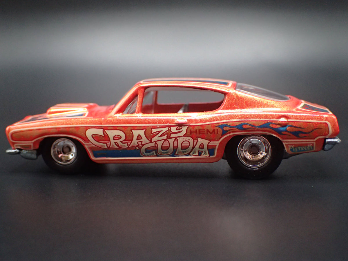 1968 68 PLYMOUTH BARRACUDA CUDA FASTBACK 1/64 SCALE DIORAMA DIECAST MODEL CAR