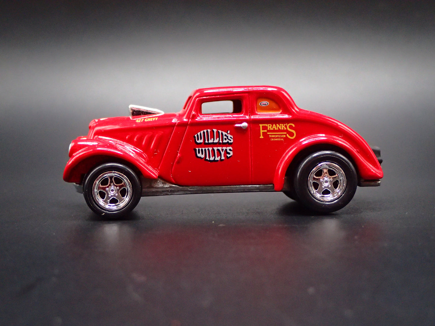 1933 33 WILLIES WILLYS GASSER 1:64 SCALE LIMITED DIORAMA DIECAST MODEL CAR