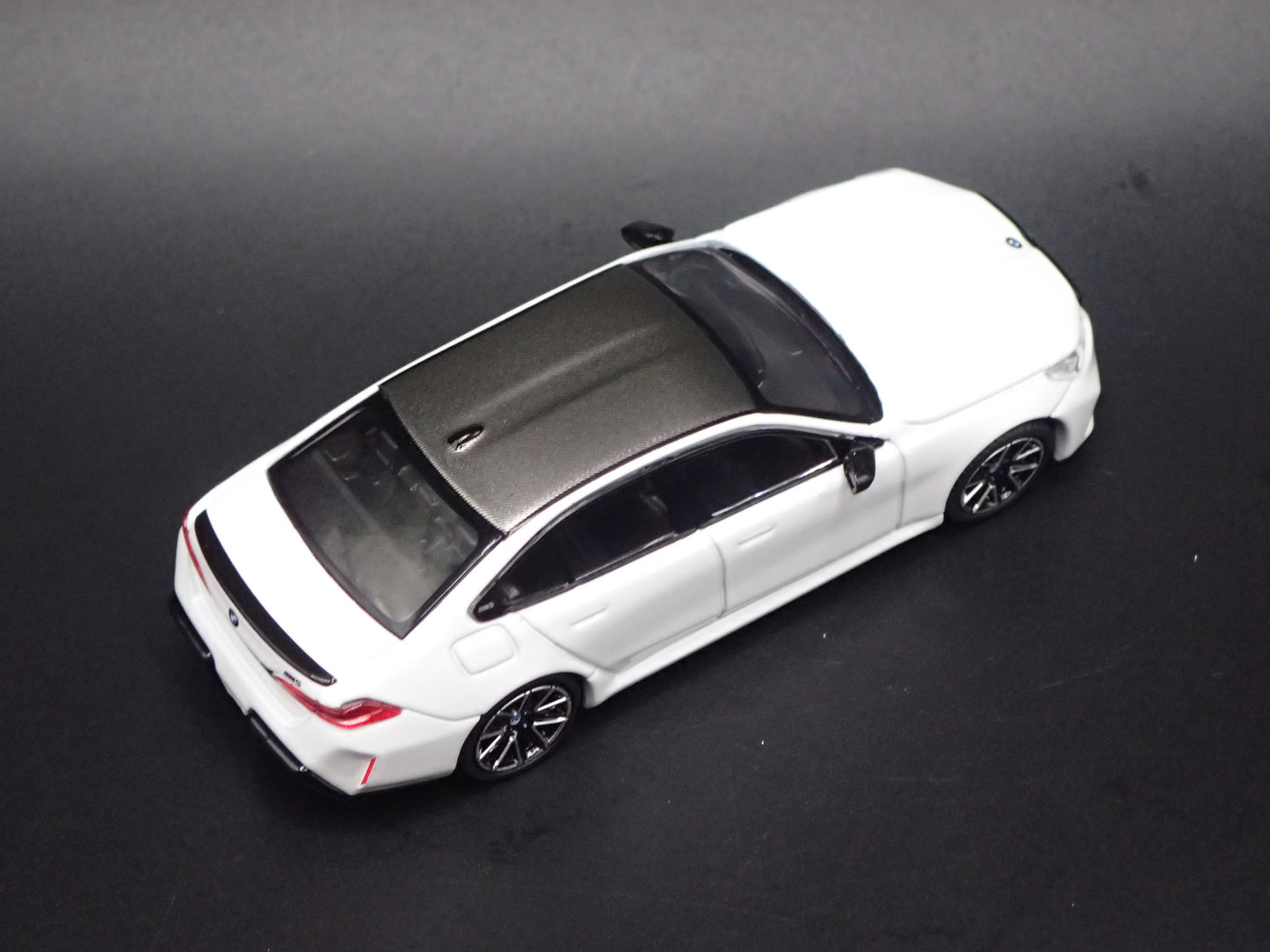 2025-2027 BMW M5 4 FOUR DOOR G90 G99 WHITE 1/64 SCALE DIORAMA DIECAST MODEL CAR