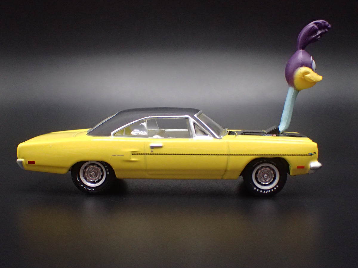 1970 70 PLYMOUTH ROAD RUNNER YELLOW 1:64 SCALE COLLECTIBLE DIECAST MODEL CAR