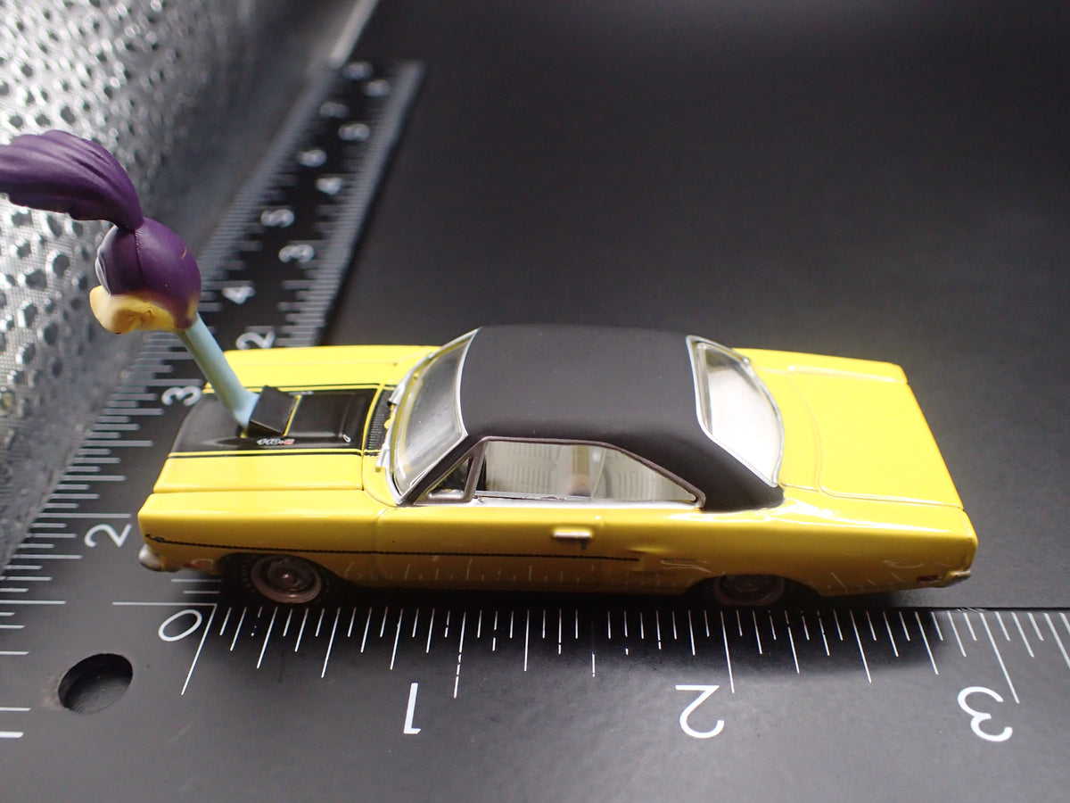 1970 70 PLYMOUTH ROAD RUNNER YELLOW 1:64 SCALE COLLECTIBLE DIECAST MODEL CAR