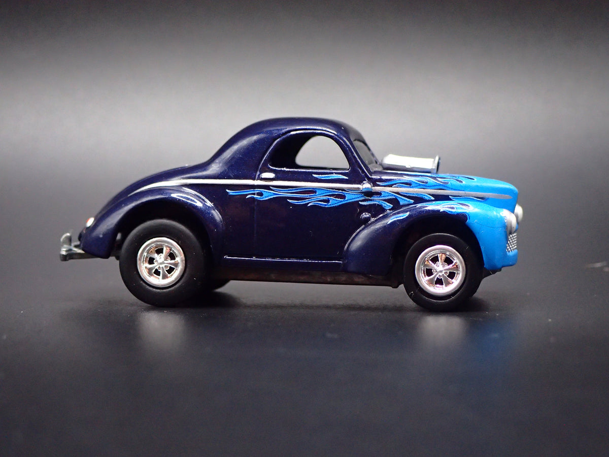 1941 41 WILLY'S COUPE BLUE RARE 1:64 COLLECTIBLE DIORAMA DIECAST MODEL CAR