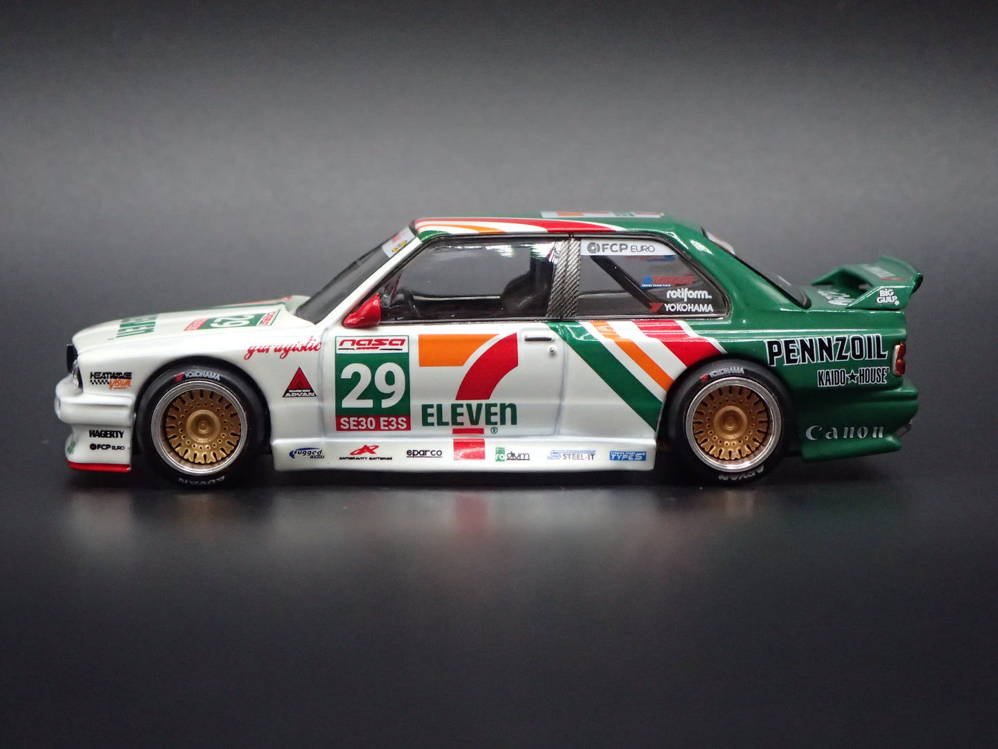 1986-1991 BMW M3 E30 KAIDO GT V1 LARRY CHEN 7/11 1:64 SCALE DIORAMA DIECAST MODEL CAR