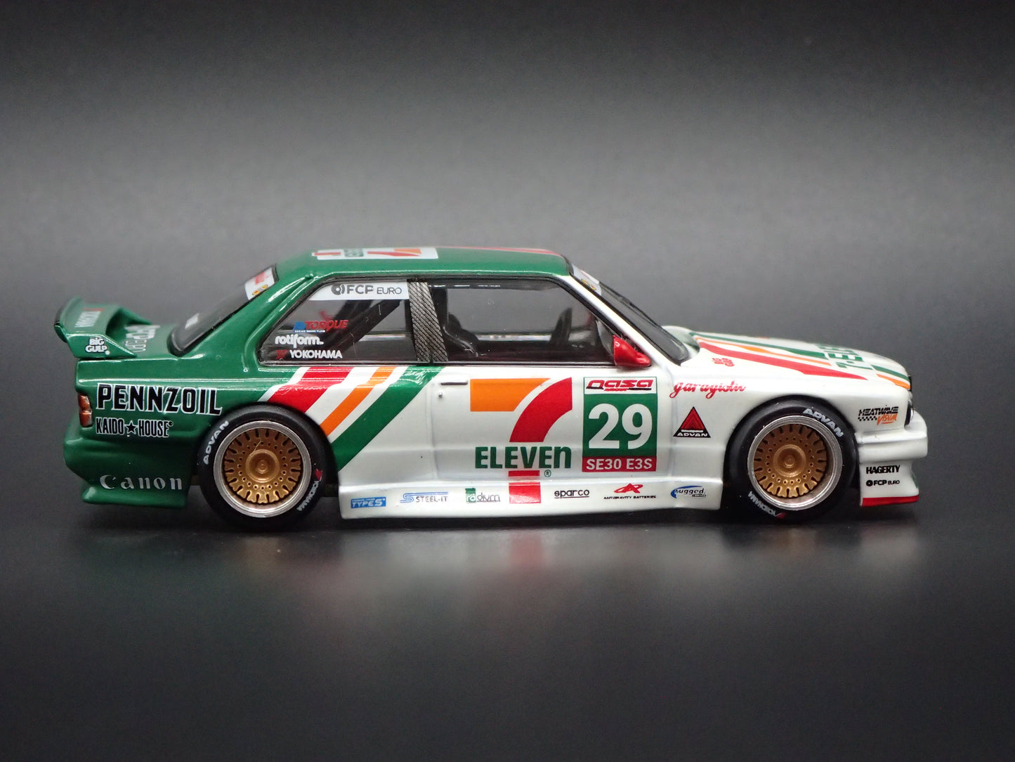 1986-1991 BMW M3 E30 KAIDO GT V1 LARRY CHEN 7/11 1:64 SCALE DIORAMA DIECAST MODEL CAR