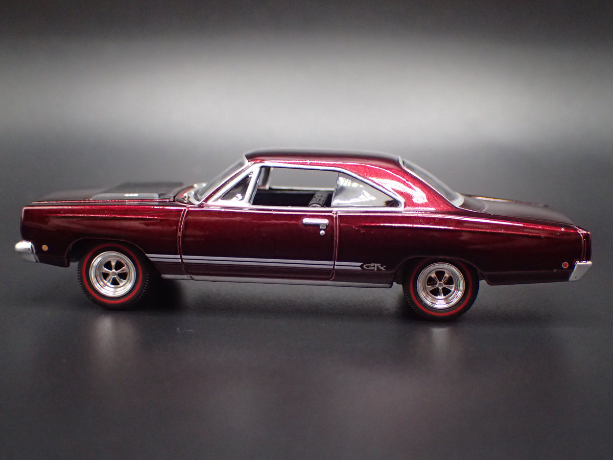 1968 68 PLYMOUTH GTX BURGUNDY 1:64 SCALE COLLECTIBLE DIECAST MODEL CAR
