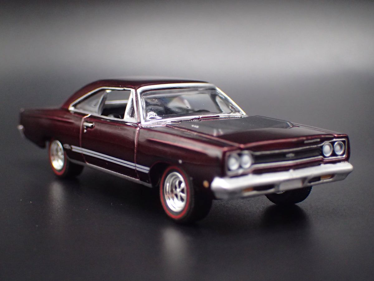 1968 68 PLYMOUTH GTX BURGUNDY 1:64 SCALE COLLECTIBLE DIECAST MODEL CAR