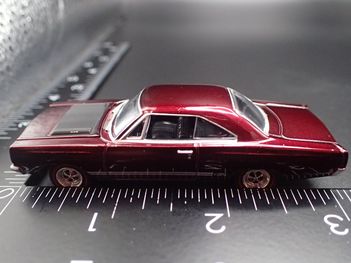 1968 68 PLYMOUTH GTX BURGUNDY 1:64 SCALE COLLECTIBLE DIECAST MODEL CAR