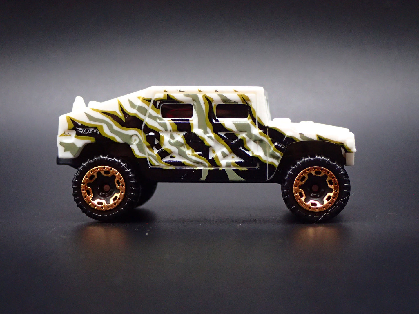 1992-2006 HUMMER HUMVEE H1 WHITE 1:64 SCALE DIECAST MODEL CAR