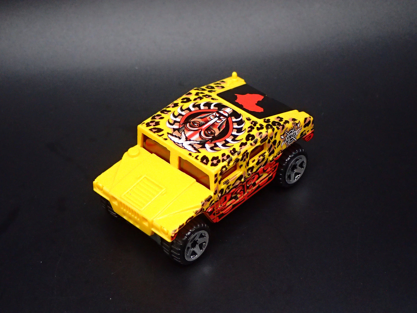1992-2006 HUMMER HUMVEE H1 YELLOW 1:64 SCALE DIECAST MODEL CAR
