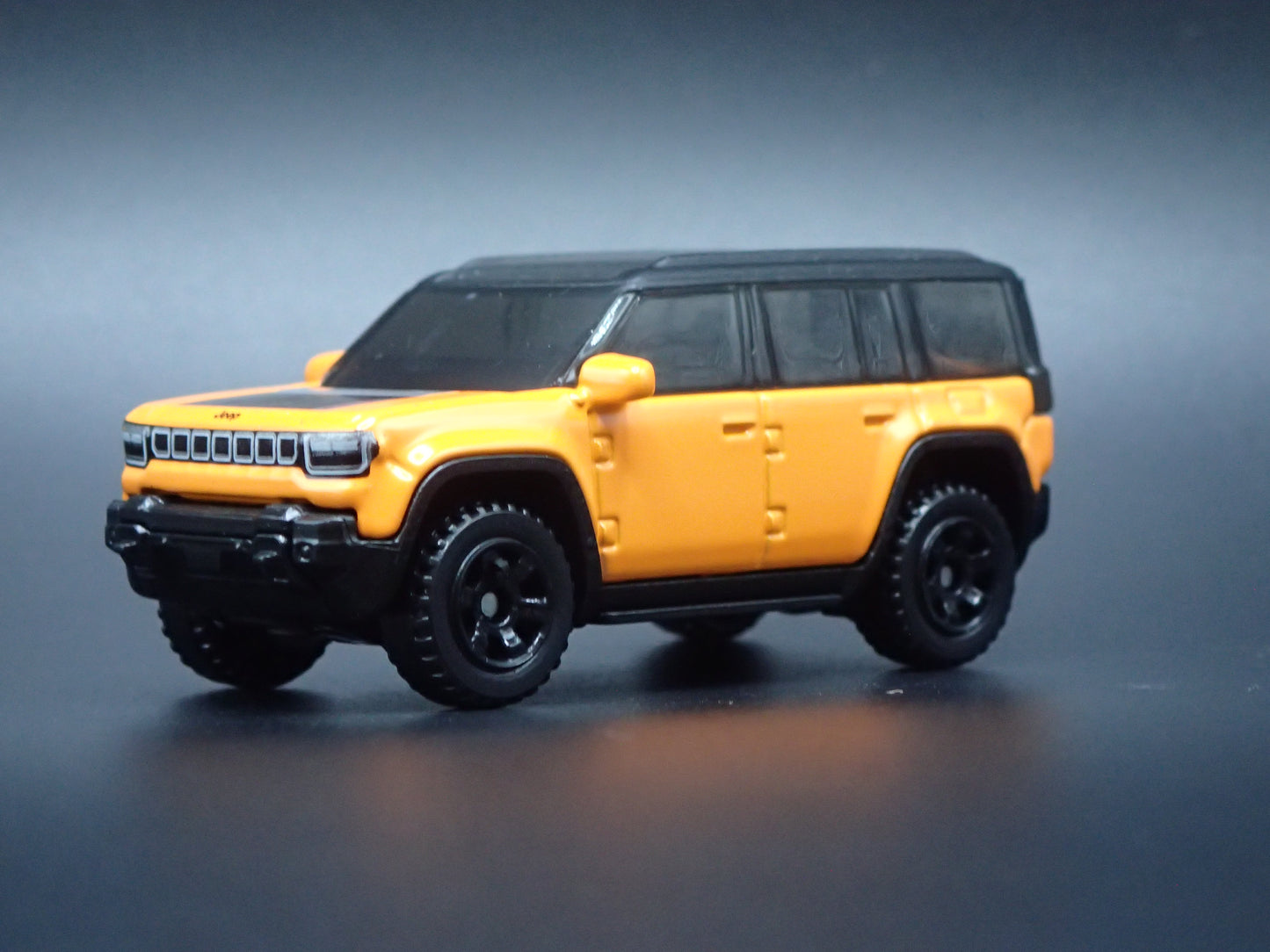 2026-2027 JEEP RECON EV SUV ORANGE 1:64 SCALE DIORAMA DIECAST MODEL CAR