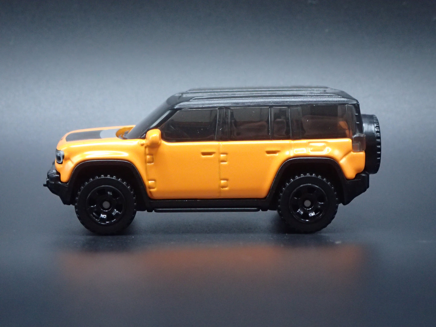 2026-2027 JEEP RECON EV SUV ORANGE 1:64 SCALE DIORAMA DIECAST MODEL CAR