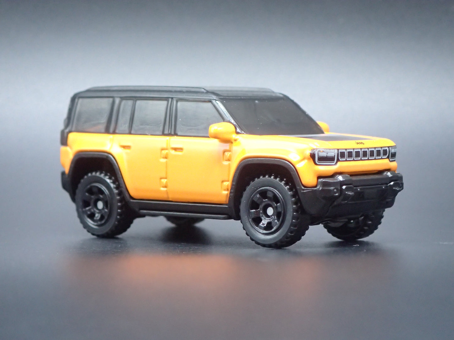 2026-2027 JEEP RECON EV SUV ORANGE 1:64 SCALE DIORAMA DIECAST MODEL CAR