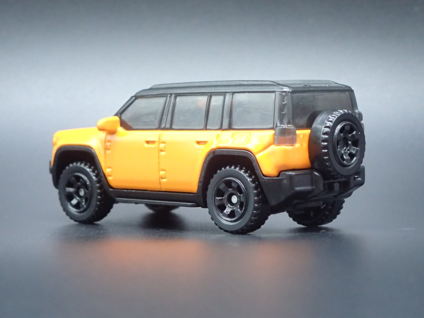 2026-2027 JEEP RECON EV SUV ORANGE 1:64 SCALE DIORAMA DIECAST MODEL CAR