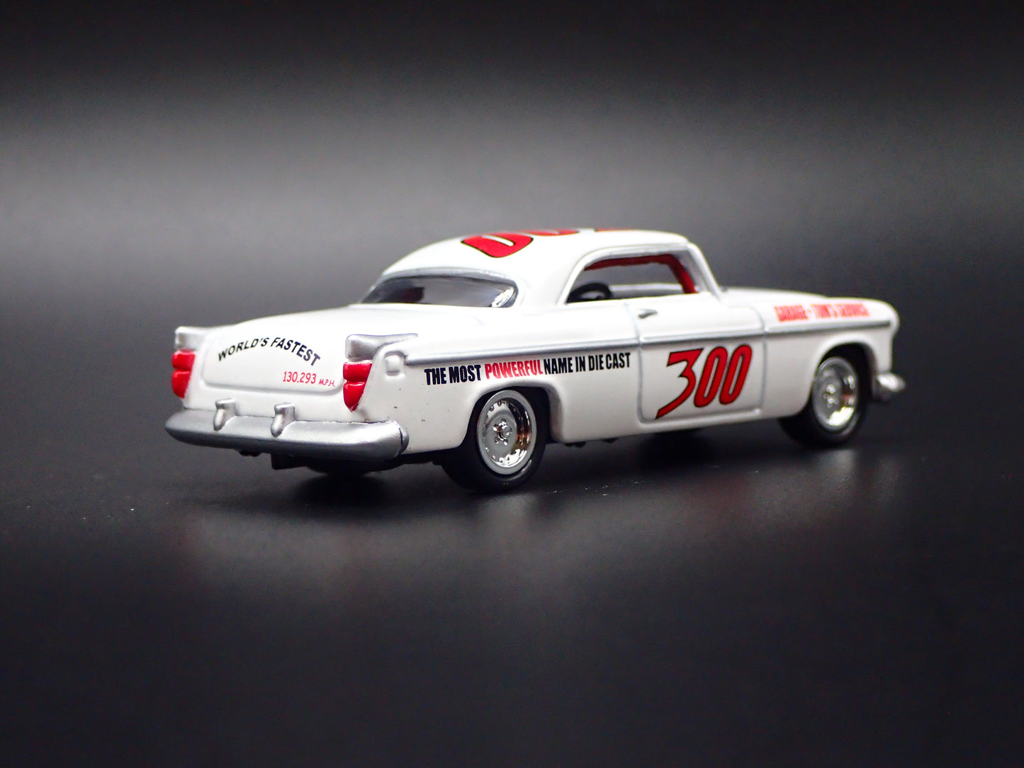1955 55 CHRYSLER 300C WHITE 1:64 SCALE COLLECTIBLE DIORAMA DIECAST MODEL CAR