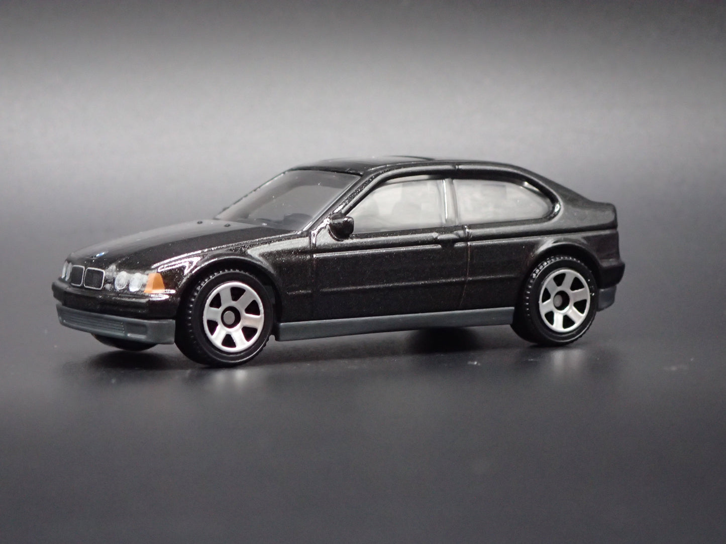 1994-2000 3 SERIES 318TI BMW E36 BLACK 1:64 SCALE DIORAMA DIECAST MODEL CAR
