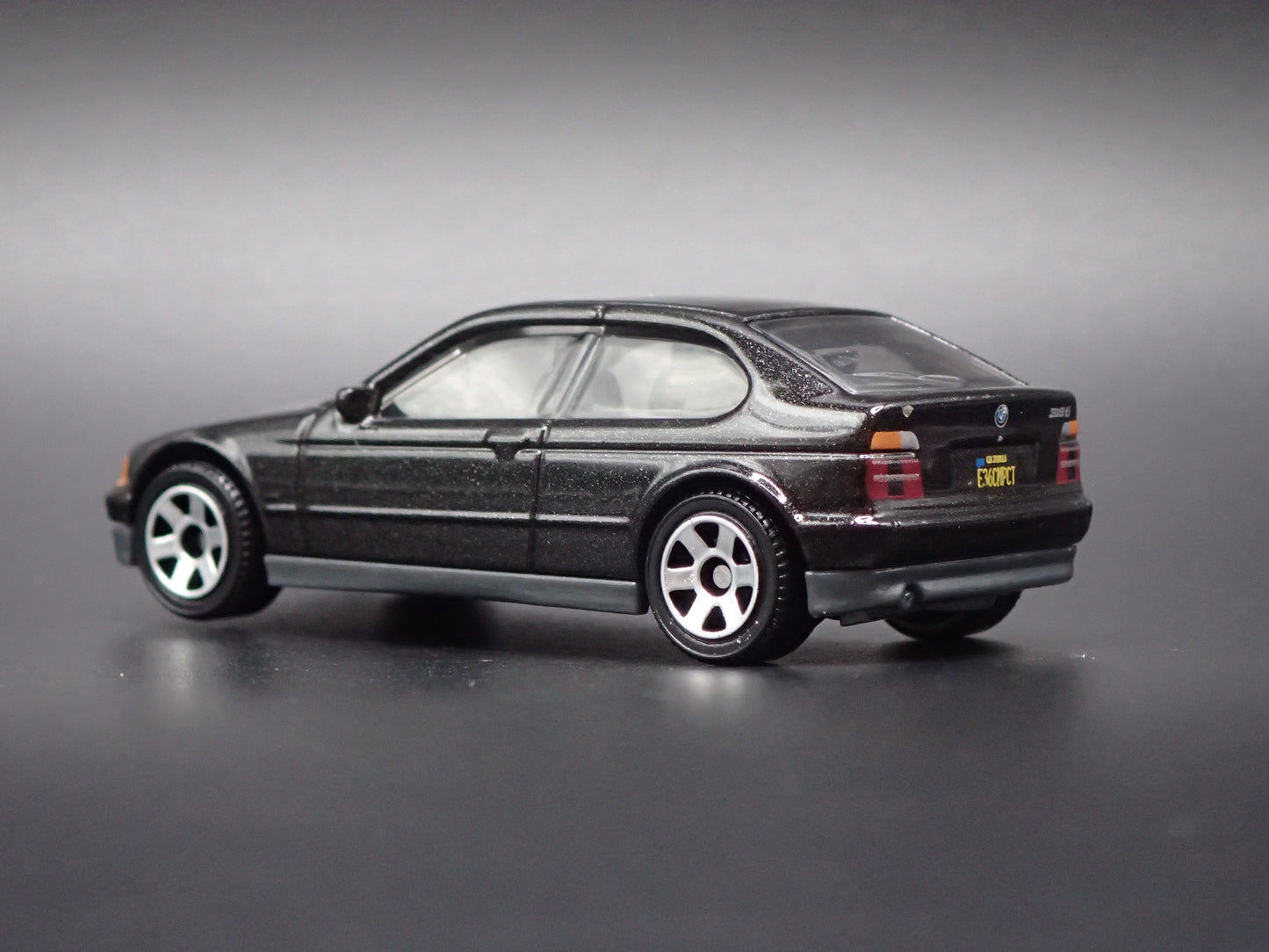 1994-2000 3 SERIES 318TI BMW E36 BLACK 1:64 SCALE DIORAMA DIECAST MODEL CAR