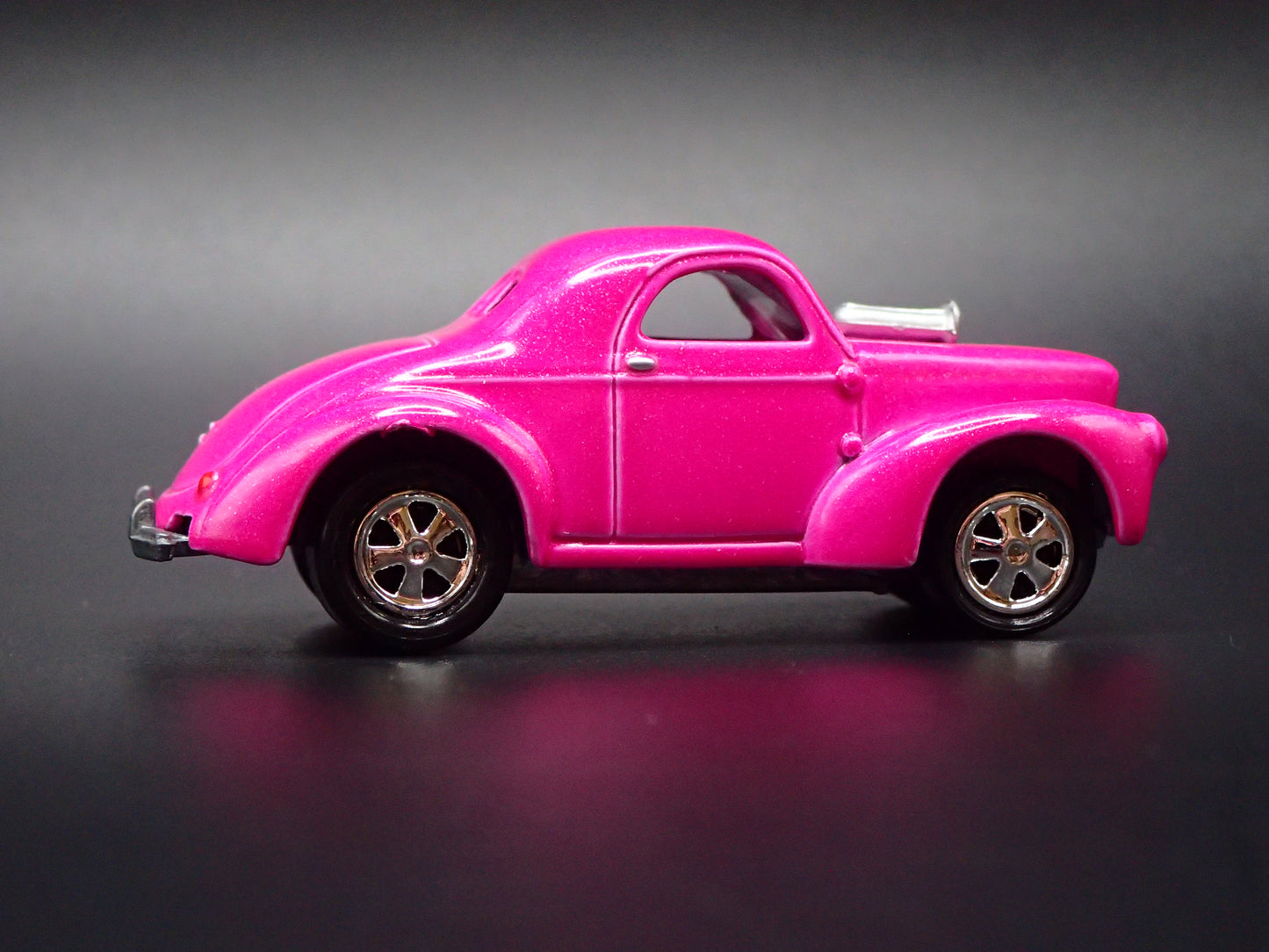 1941 41 WILLY'S COUPE NHRA PINK 1:64 SCALE COLLECTIBLE DIECAST MODEL CAR