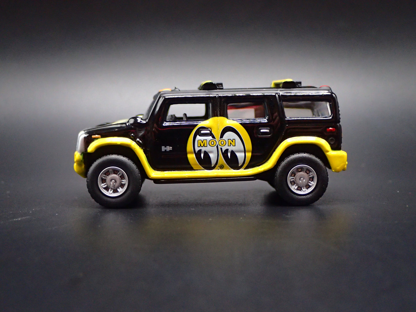 2003-2009 HUMMER H2 SUV MOONEYES BLACK 1:64 SCALE DIORAMA DIECAST MODEL CAR