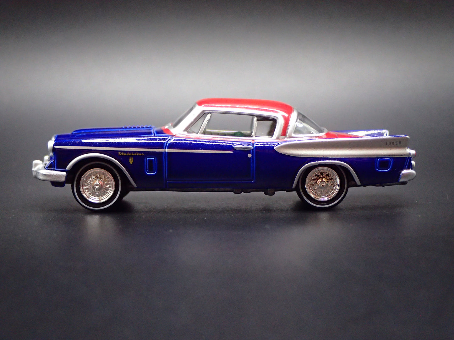 1957 57 STUDEBAKER GOLDEN HAWK 1:64 SCALE COLLECTIBLE DIORAMA DIECAST MODEL CAR