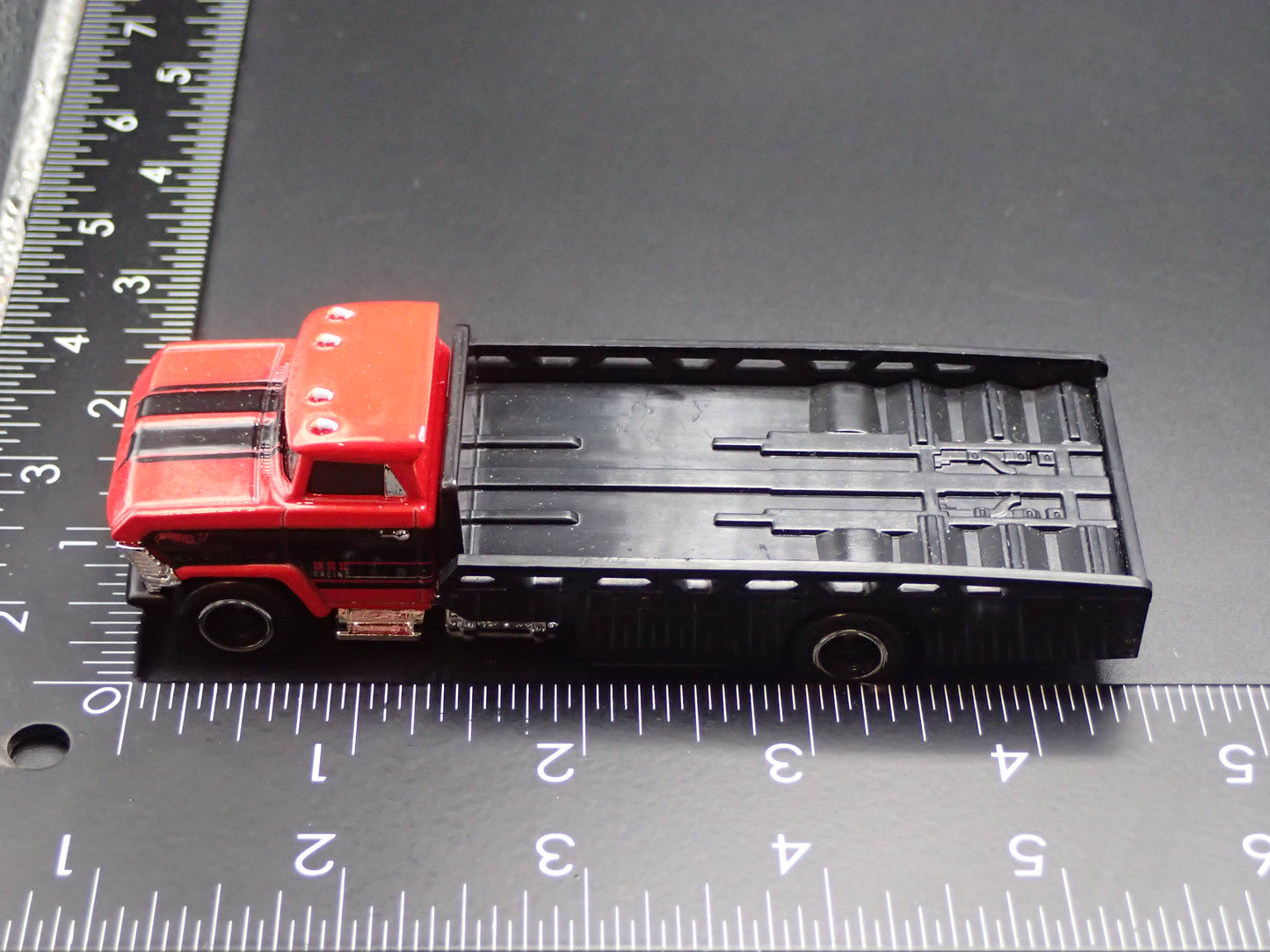 VINTAGE FLATBED CAR HAULER TRUCK RED 1/64 SCALE DIECAST MODEL CAR