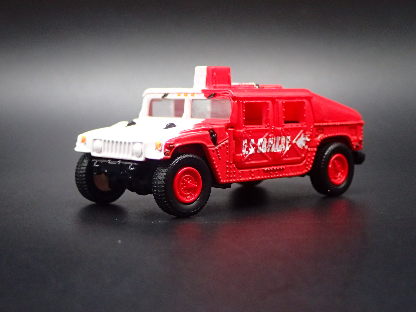 1992-2006 HUMMER H1 HUMVEE US CAVALRY RED 1:64 SCALE DIORAMA DIECAST MODEL CAR