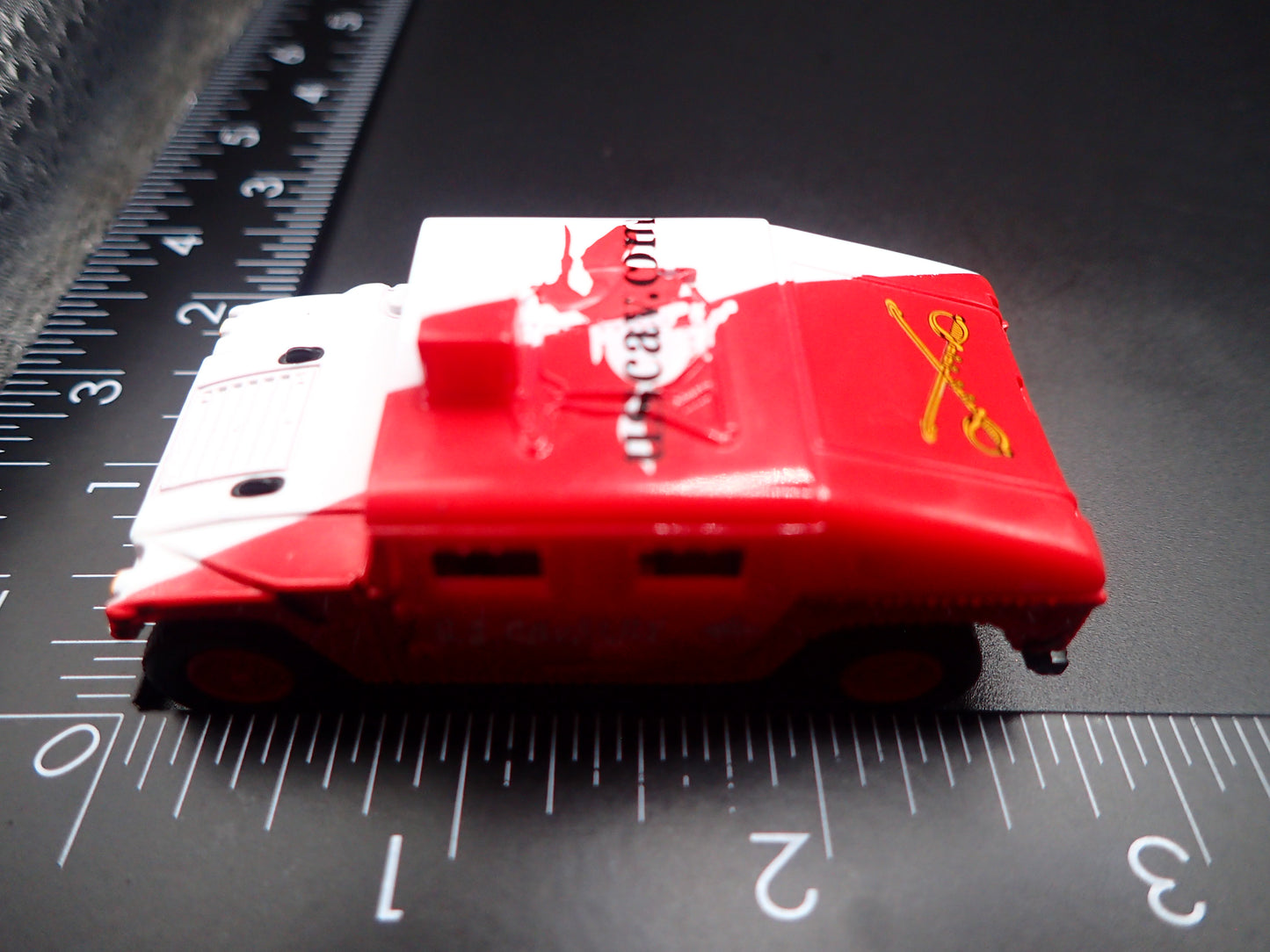 1992-2006 HUMMER H1 HUMVEE US CAVALRY RED 1:64 SCALE DIORAMA DIECAST MODEL CAR