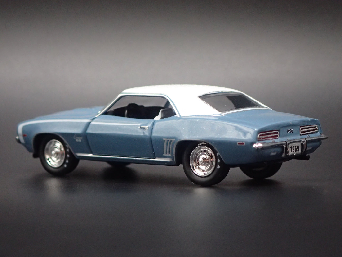1969 69 CHEVY CHEVROLET CAMARO SS RS 350 1:64 SCALE DIORAMA DIECAST MODEL CAR