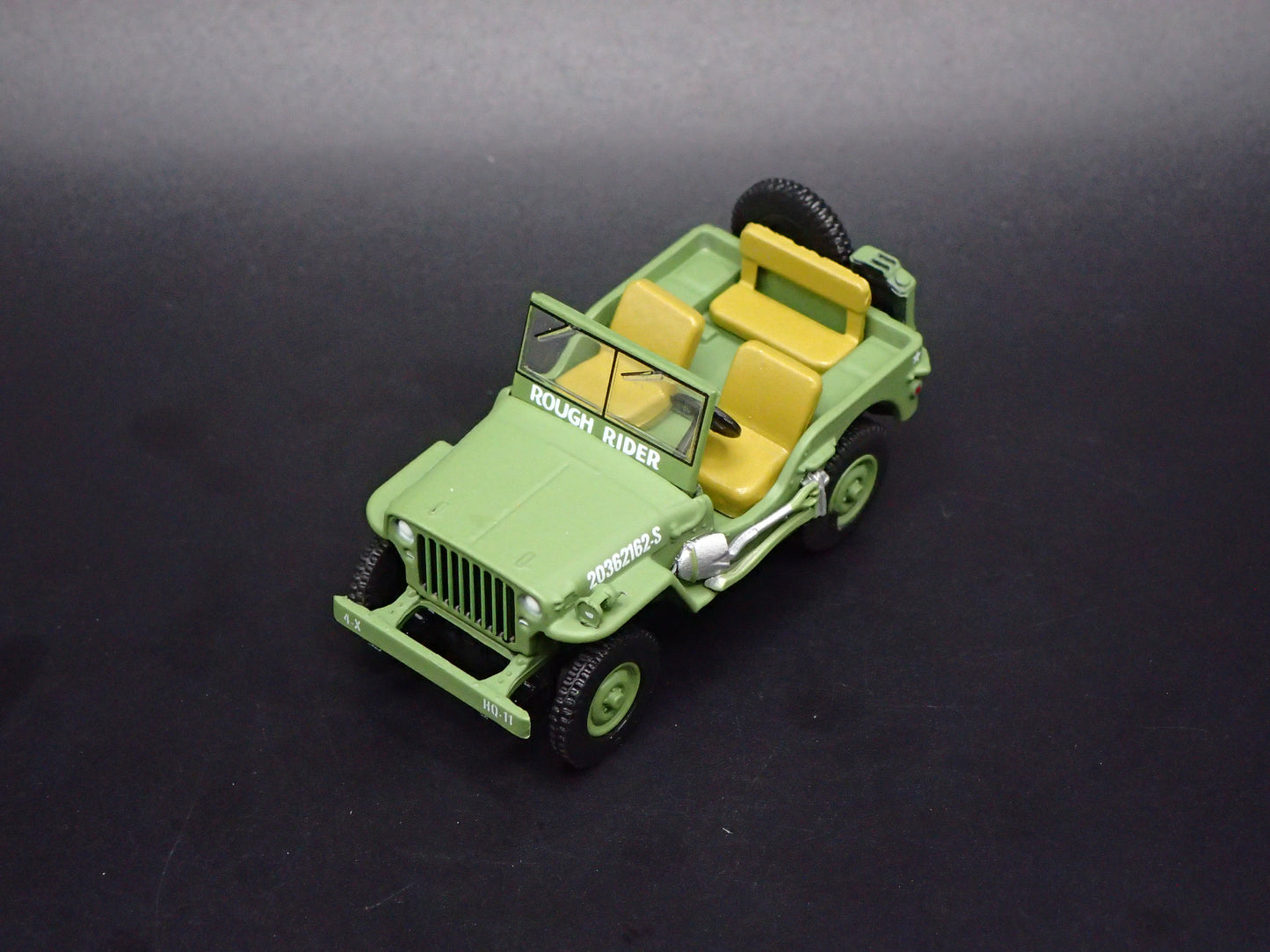 1941-1945 JEEP WILLYS MB ARMY 1:64 SCALE COLLECTIBLE DIORAMA DIECAST MODEL CAR