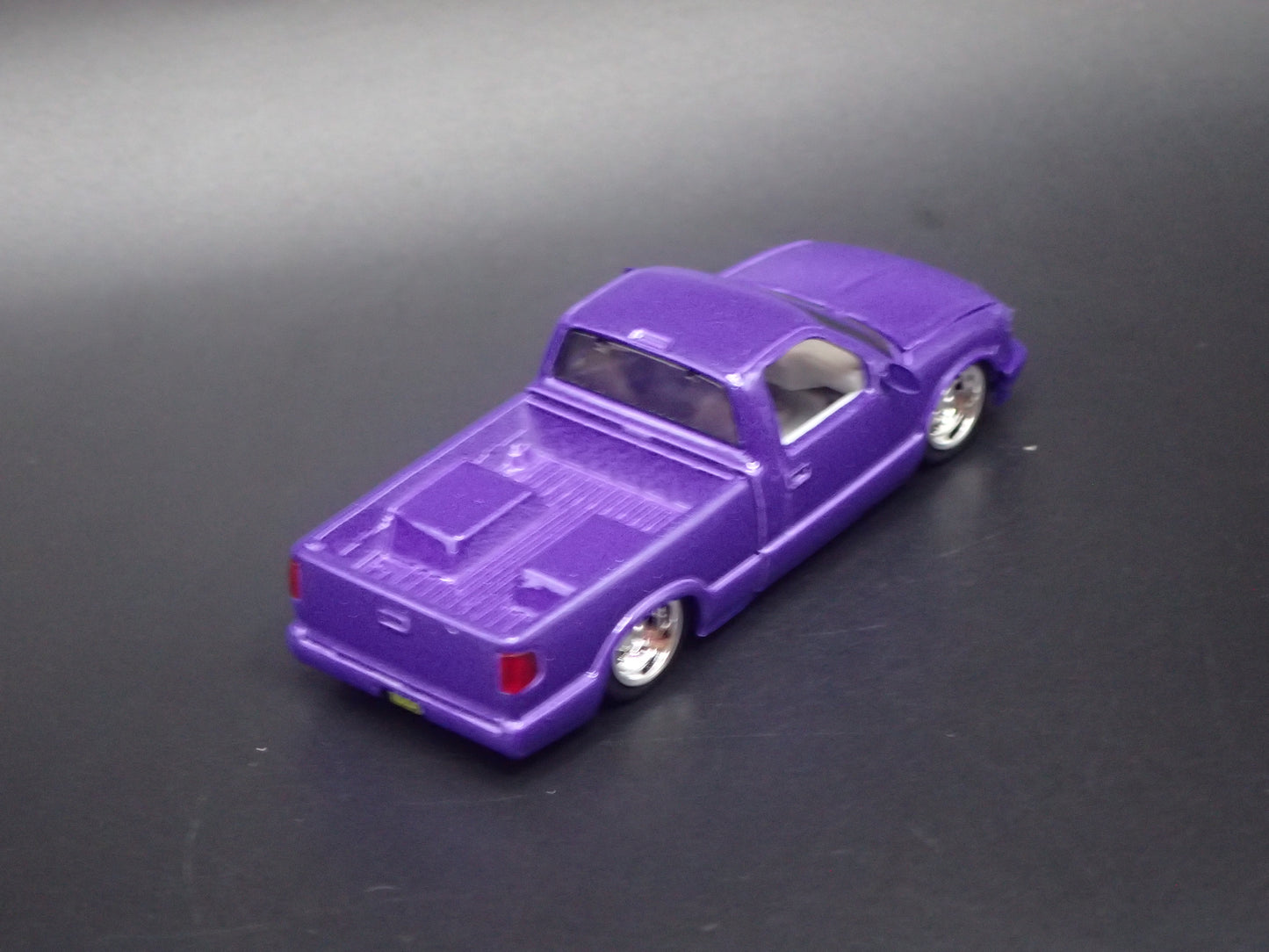 1995 95 CHEVY CHEVROLET S10 PICKUP TRUCK SINGLE CAB 1:64 SCALE DIECAST MODEL CAR