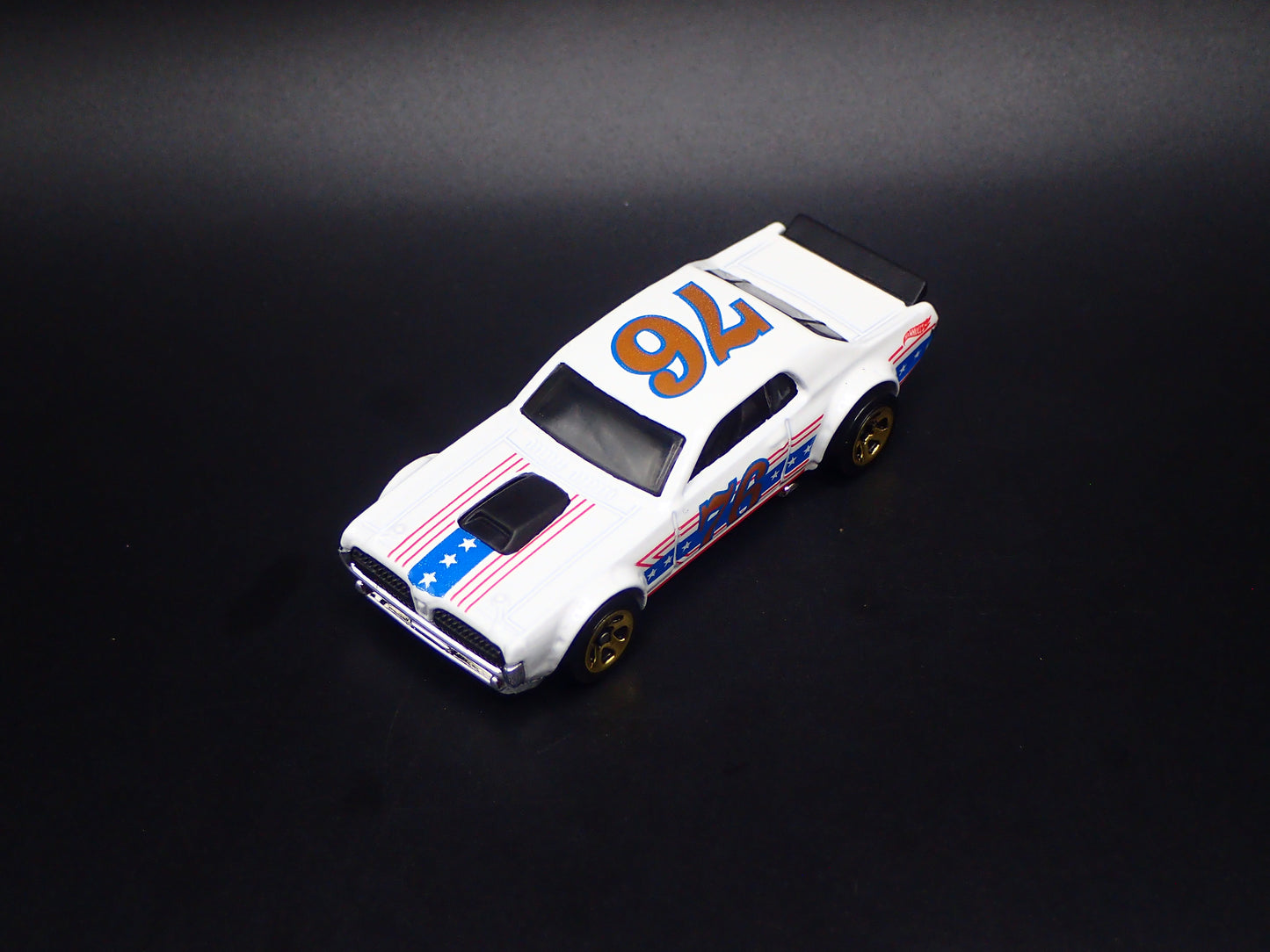 1968 68 MERC MERCURY COUGAR 1/64 SCALE COLLECTIBLE DIORAMA DIECAST MODEL CAR