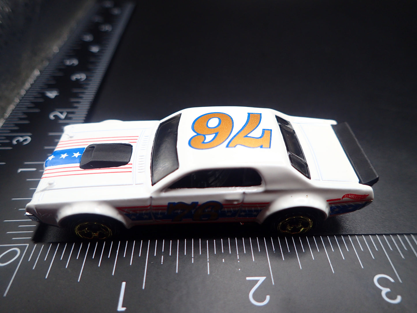 1968 68 MERC MERCURY COUGAR 1/64 SCALE COLLECTIBLE DIORAMA DIECAST MODEL CAR