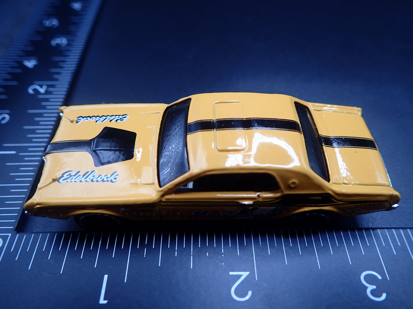 1968 68 MERC MERCURY COUGAR 1/64 SCALE COLLECTIBLE DIORAMA DIECAST MODEL CAR