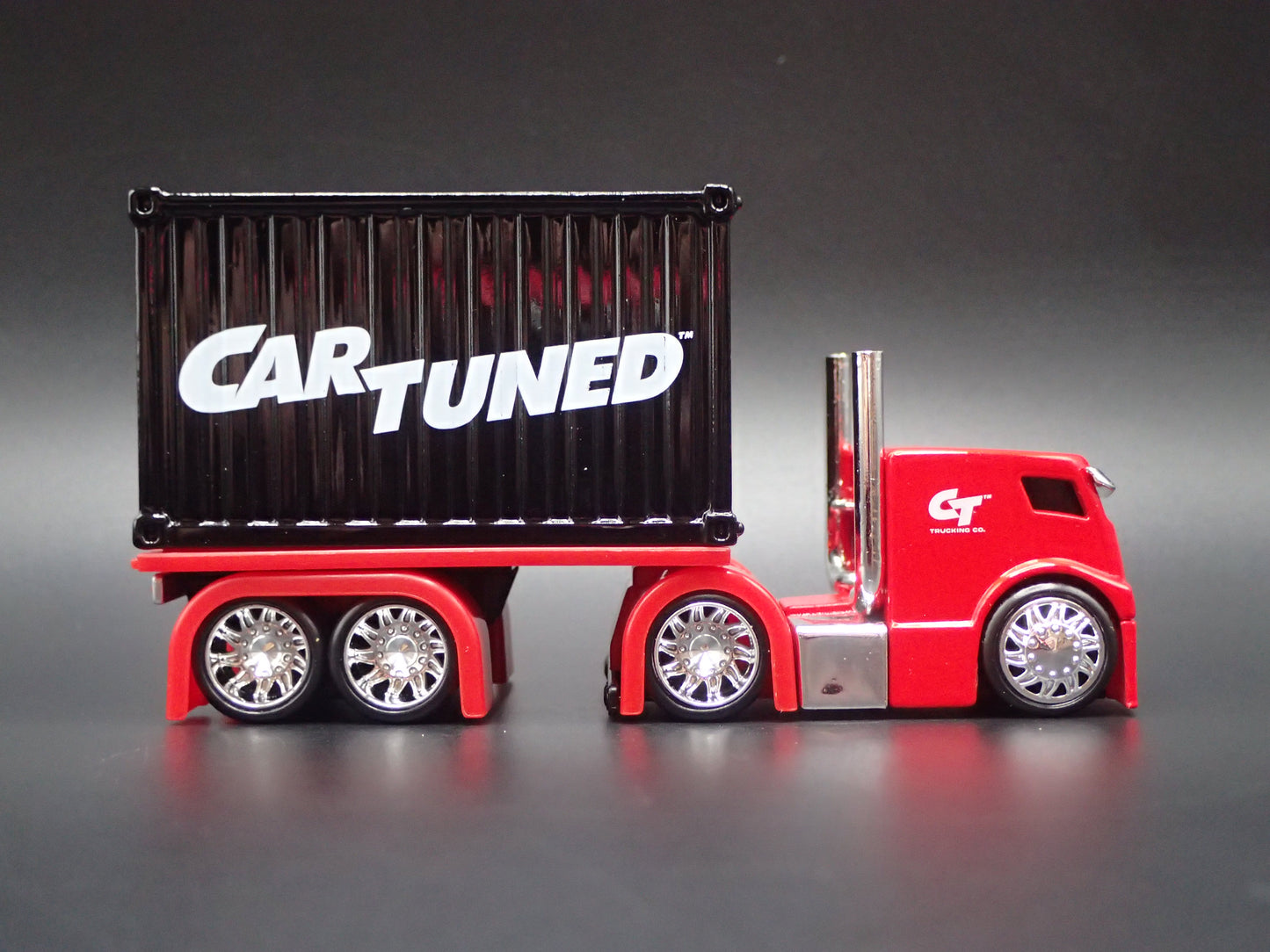 CAR TUNED COOL COE CONTAINER RIG 1:64 SCALE DIORAMA DIECAST MODEL CAR