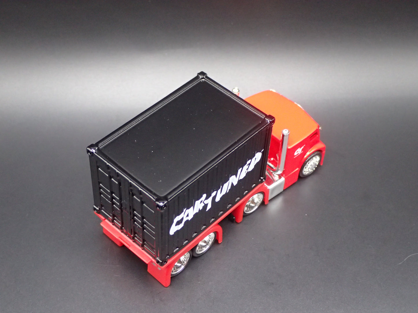 CAR TUNED COOL COE CONTAINER RIG 1:64 SCALE DIORAMA DIECAST MODEL CAR