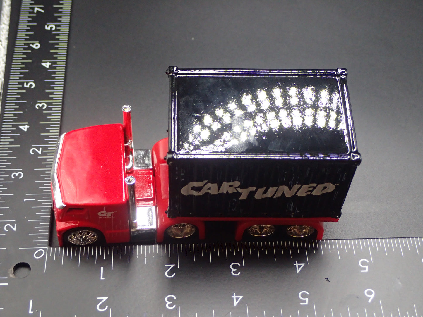 CAR TUNED COOL COE CONTAINER RIG 1:64 SCALE DIORAMA DIECAST MODEL CAR