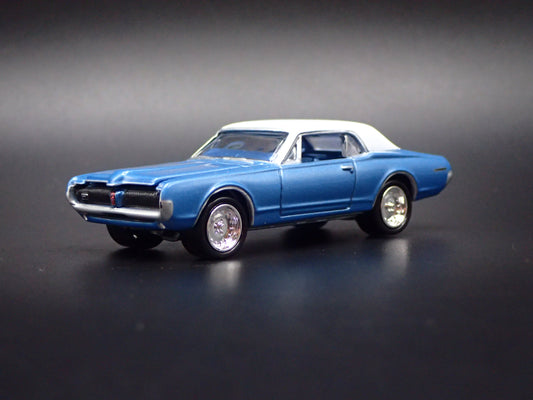 1967 67 MERC MERCURY COUGAR XR7 1:64 SCALE COLLECTIBLE DIORAMA DIECAST MODEL CAR