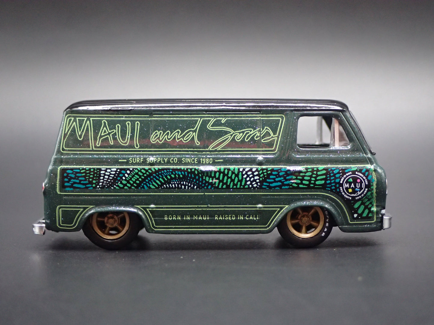 1963 63 FORD ECONOLINE DELIVERY VAN MAUI & SONS GREEN 1:64 DIECAST MODEL CAR