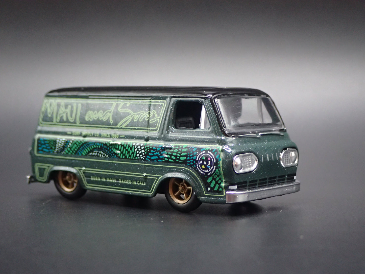 1963 63 FORD ECONOLINE DELIVERY VAN MAUI & SONS GREEN 1:64 DIECAST MODEL CAR