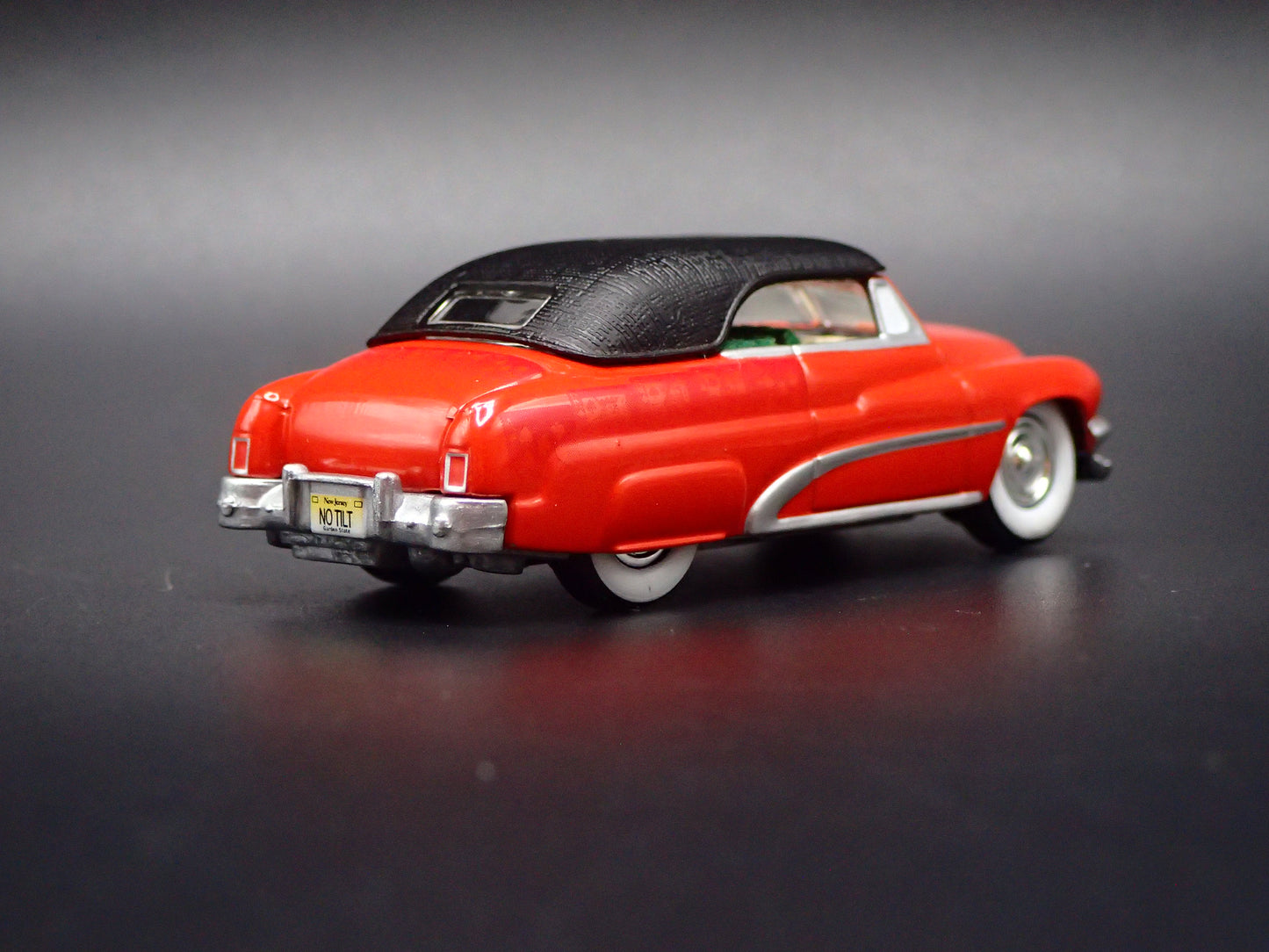 1951 51 MERC MERCURY CONVERTIBLE ORANGE 1:64 SCALE DIORAMA DIECAST MODEL CAR