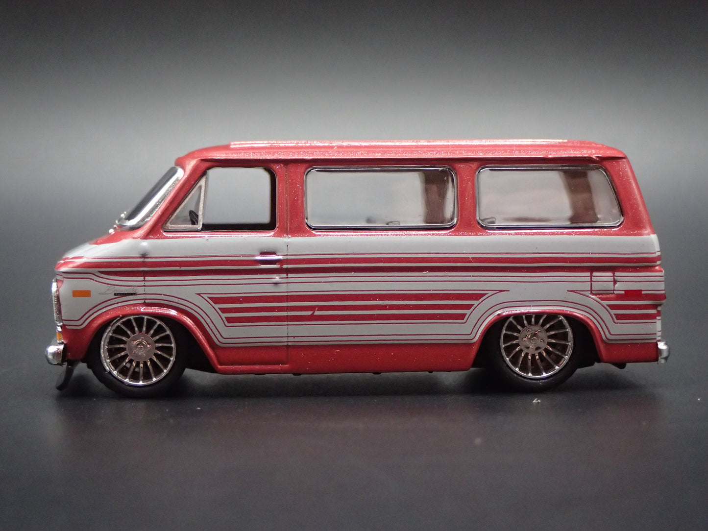 1971-1977 CHEVY CHEVROLET VAN G10 BURGUNDY 1:64 SCALE DIECAST MODEL CAR