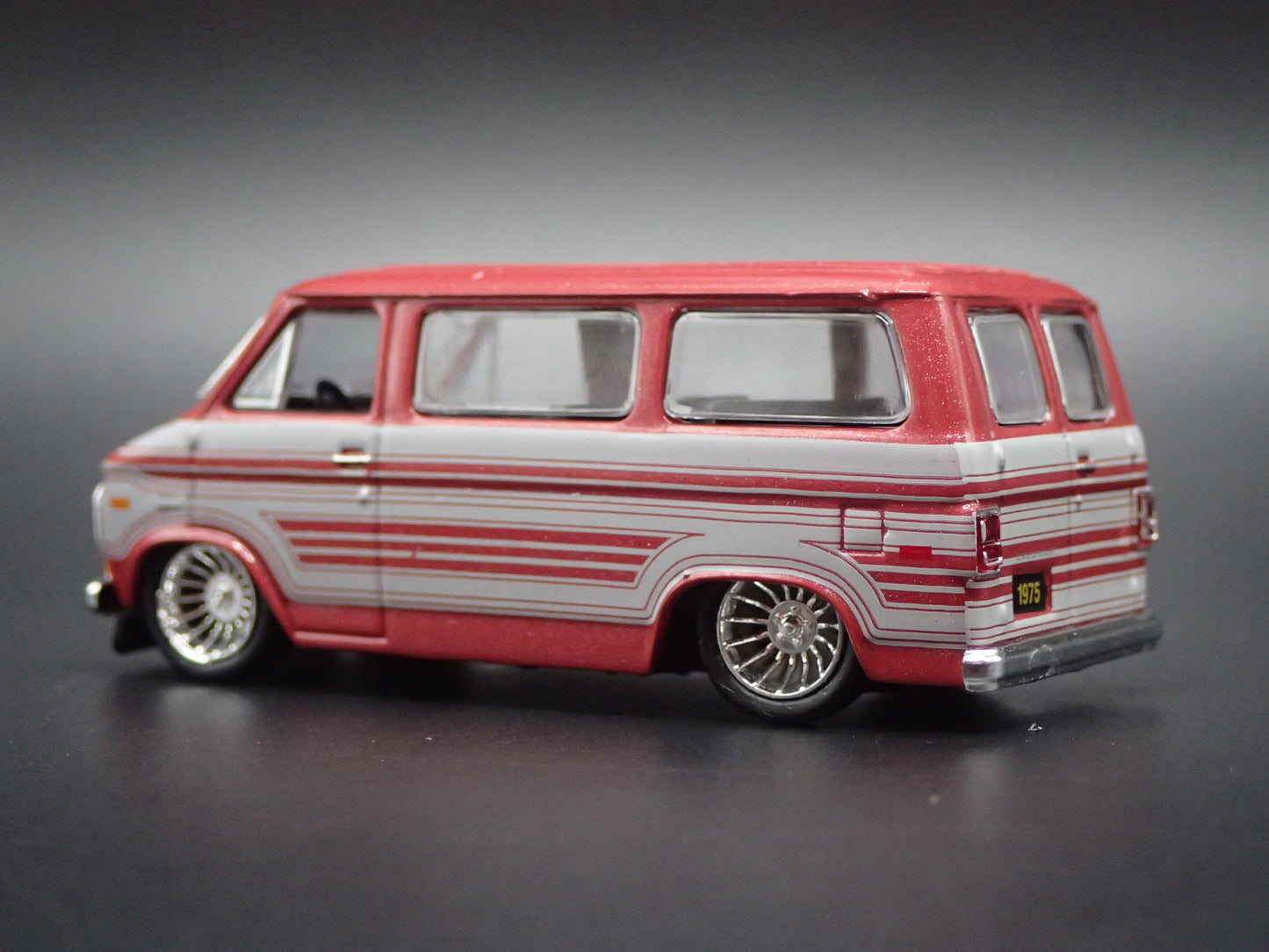 1971-1977 CHEVY CHEVROLET VAN G10 BURGUNDY 1:64 SCALE DIECAST MODEL CAR